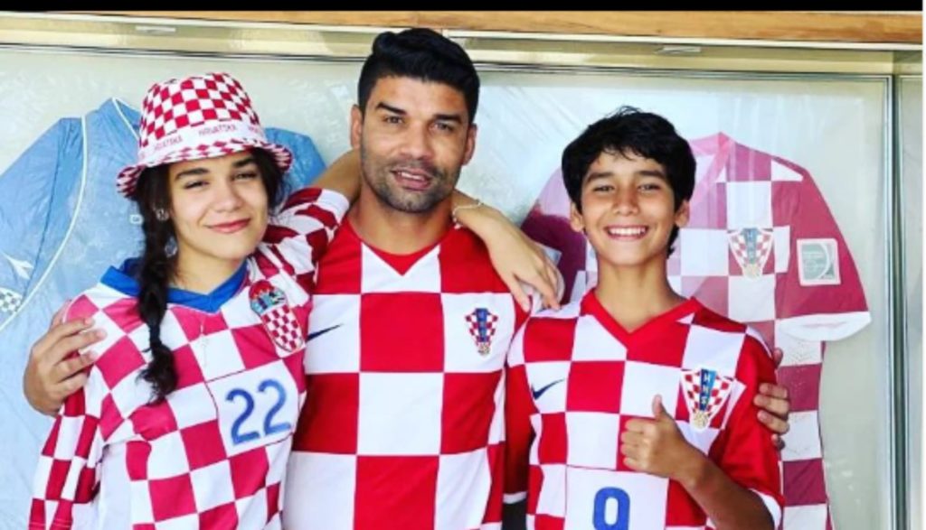Poznati nogometa&scaron;, Eduardo da Silva, sa suprugom i sinom