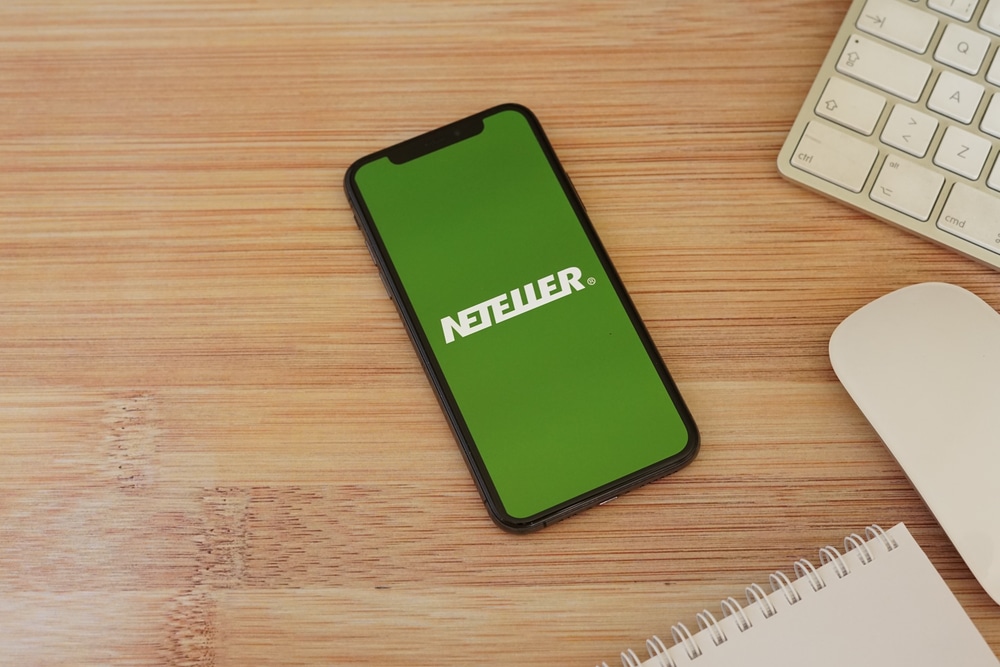 Neteller aplikacija na mobitelu