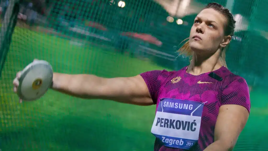 Sandra Perković priprema se za bacanje diska (discipline u atletici)