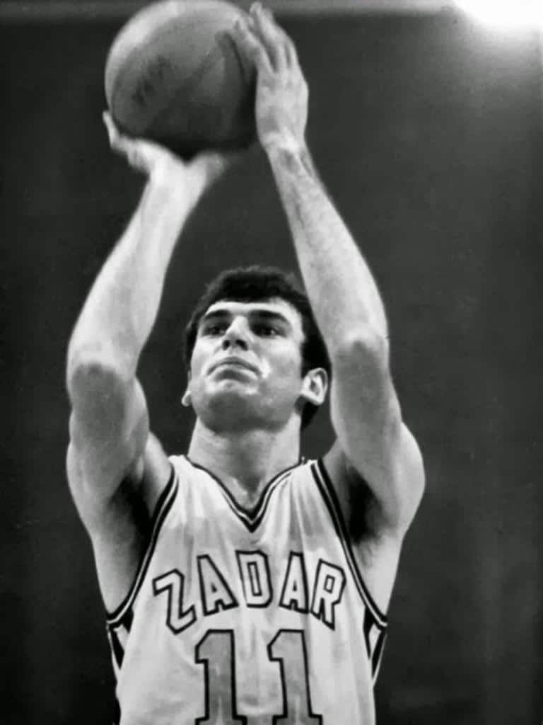 Legendarni hrvatski ko&scaron;arka&scaron;, Kre&scaron;imir Ćosić (Tko su najbolji hrvatski ko&scaron;arka&scaron;i svih vremena)