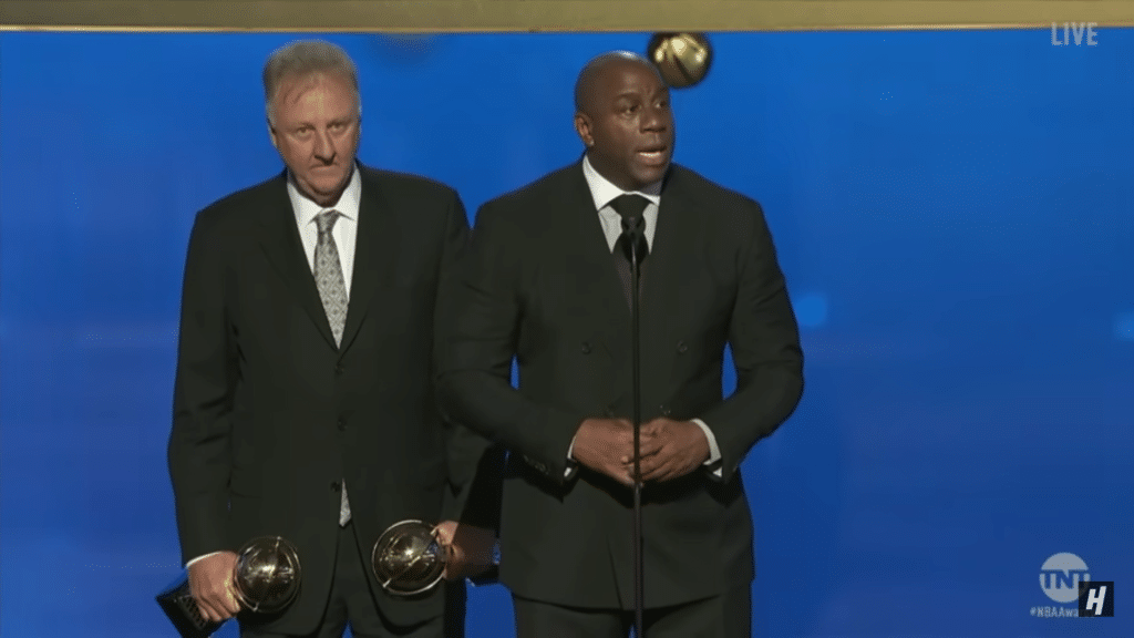 Larry Bird i Magic Johnson daju govor