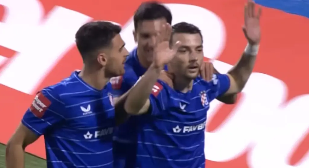 Dinamo slavi Hoxha