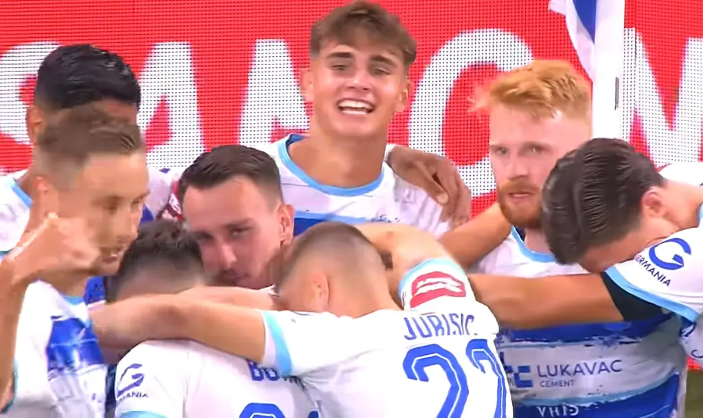 Rijeka Osijek - Osječani slave gol protiv Slavena