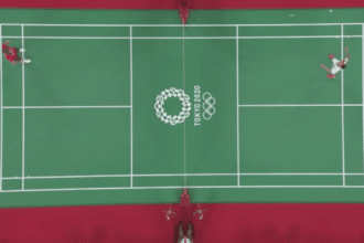 Igrači se zagrijavaju za meč badmintona na Olimpijskim igrama u Tokiju 2021. (Pravila badmintona)