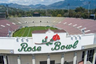 Rose Bowl, stadion u Kaliforniji na kojem se igra Rose Bowl u američkom nogometu