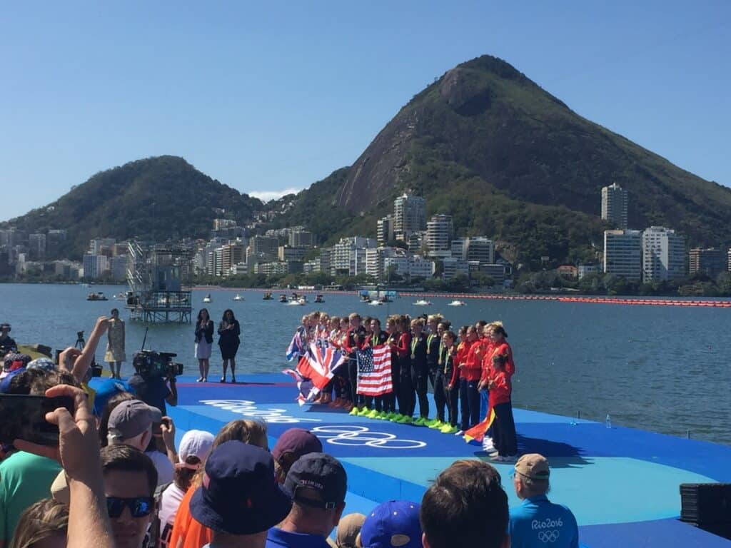 Dodjela medalja na OI 2016. u Riju podno planine Corcovado (Olimpijske igre 2016)